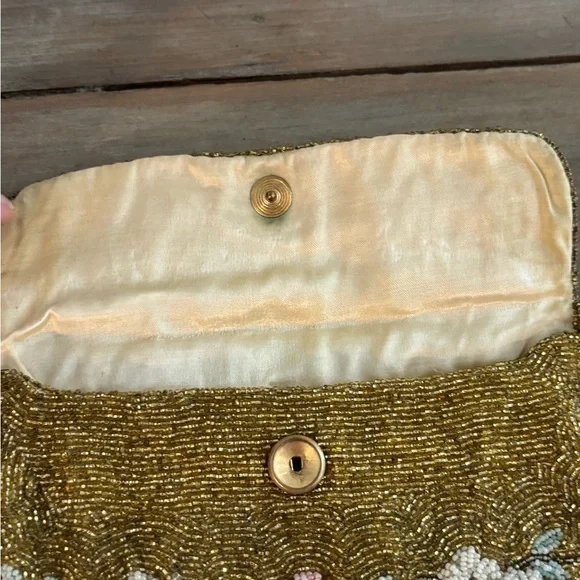 Vintage Embroidered Floral Clutch - Picture 5 of 8